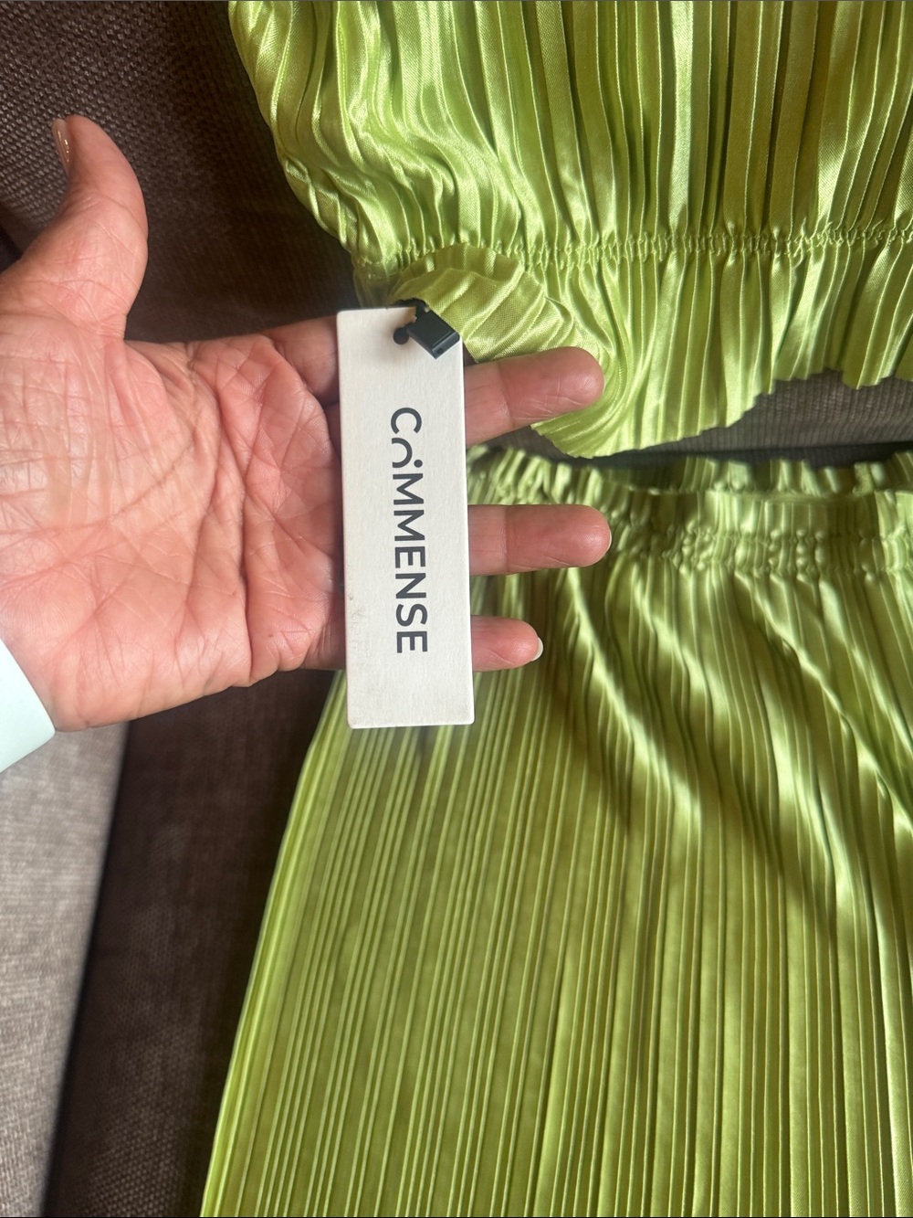 Women’s Lime Green Pleated Wide-Leg Pant Set - Picture 7 of 8